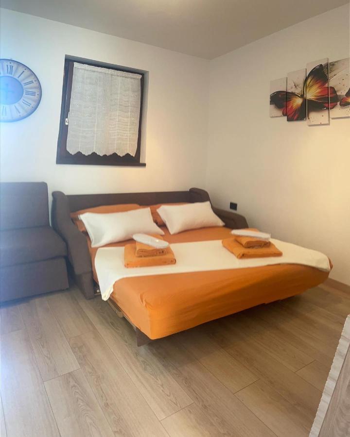 Residence4A-Appartamento Bianco ラヴニ エクステリア 写真
